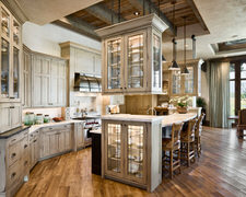 Level 4 Cabinetry - Custom Kitchen Cabinets